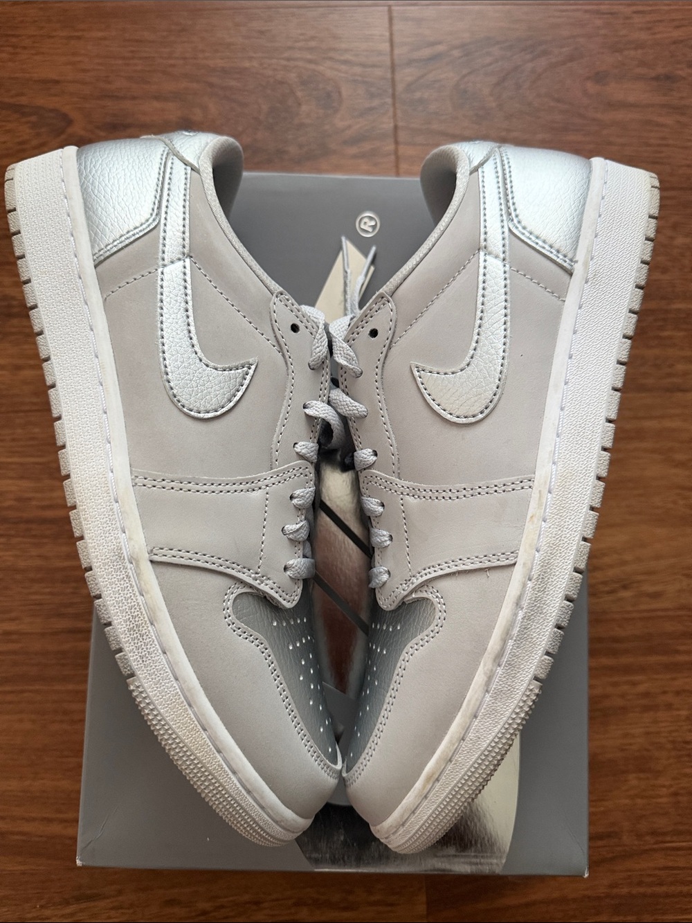 Nike Air Jordan 1 Low OG Sneakers - Light Gray with Metallic. - Picture 4 of 7